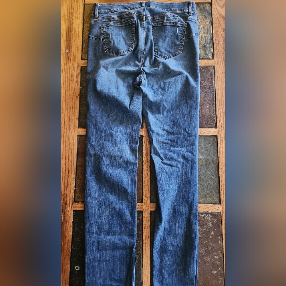 Torrid Bombshell Straight Distressed Size 12xt - image 4